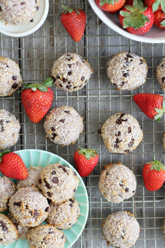 Strawberry Chocolate Chip Macaroons