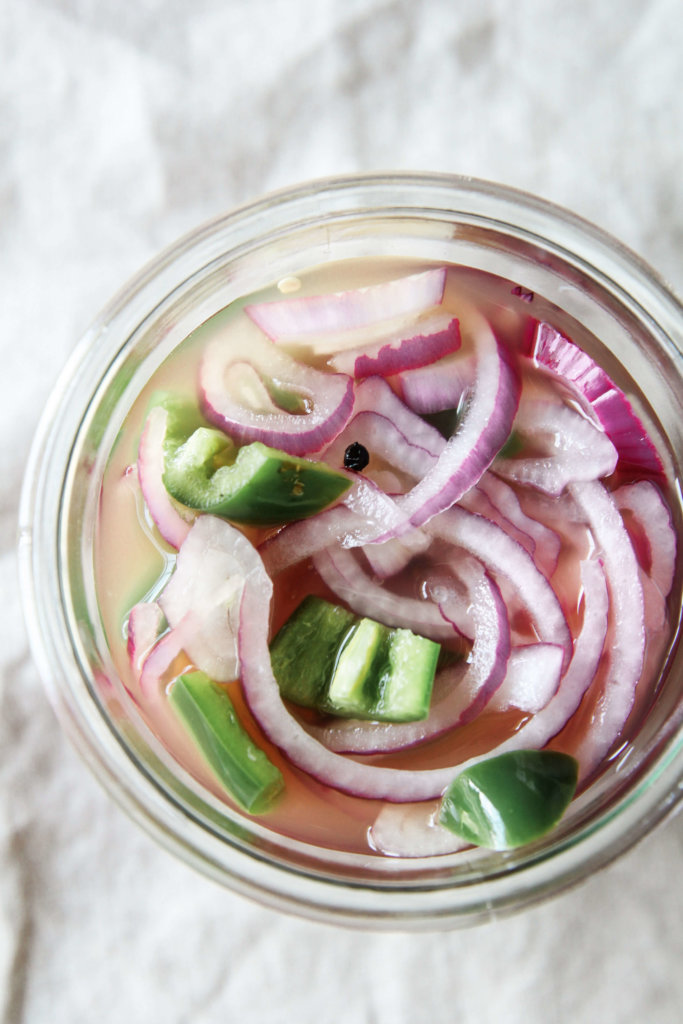 Quick Spicy Pickled Onions: Jessi's Kitchen