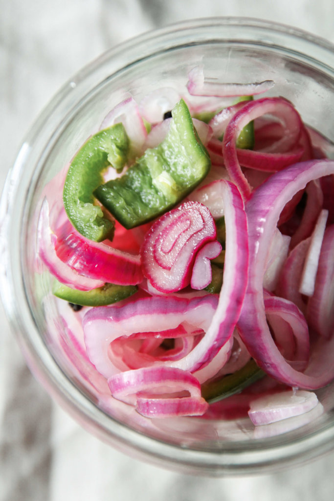 Quick Spicy Pickled Onions: Jessi's Kitchen