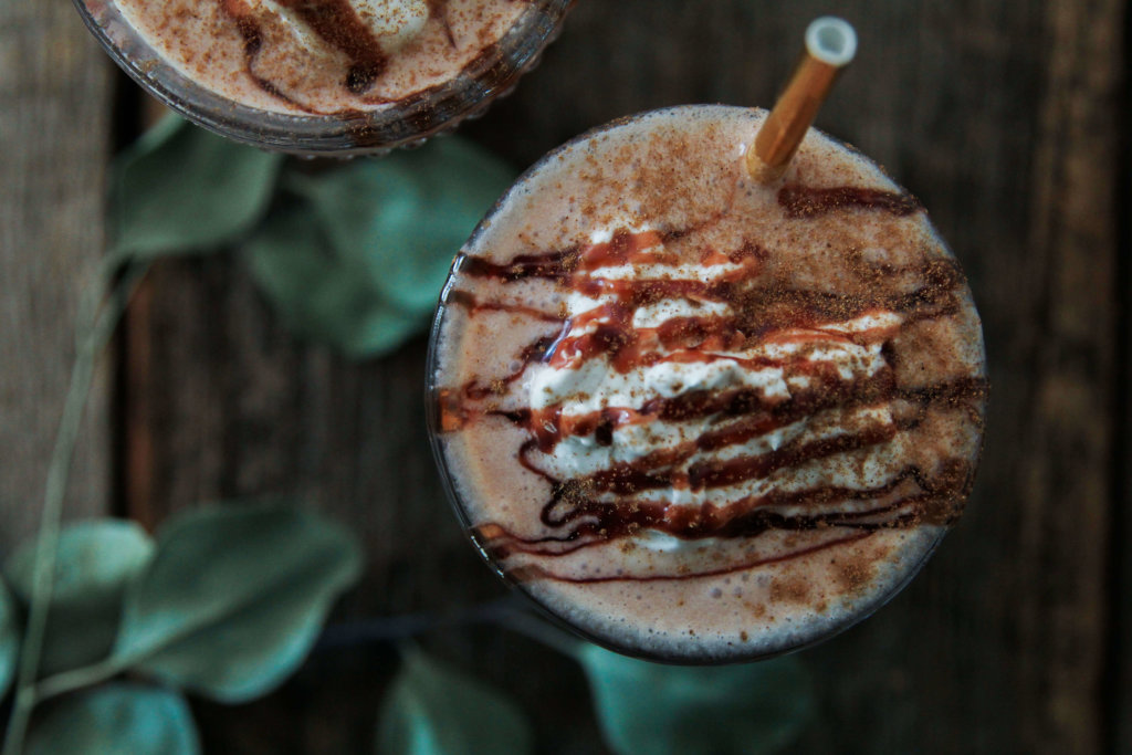 Vegan Caramel Apple Milkshakes: Jessi's Kitchen