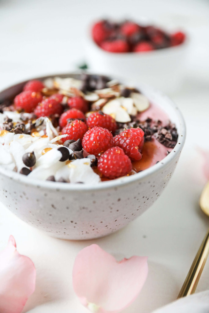 Strawberry Smoothie Bowl: Jessi's Kitchen