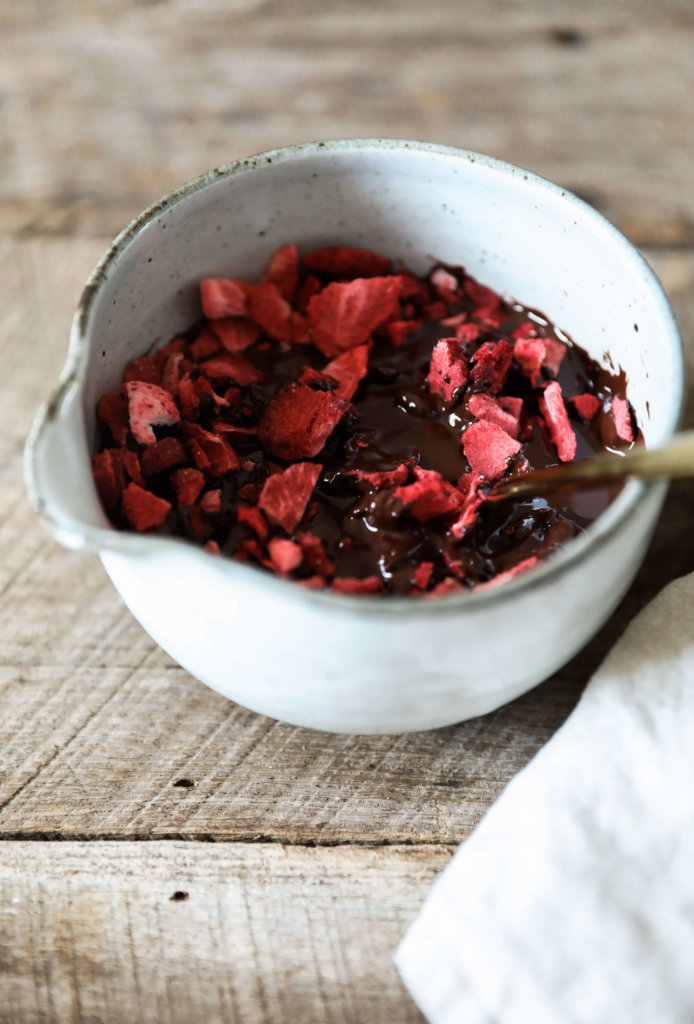 Strawberry Almond Chocolate Bark: Jessi's Kitchen