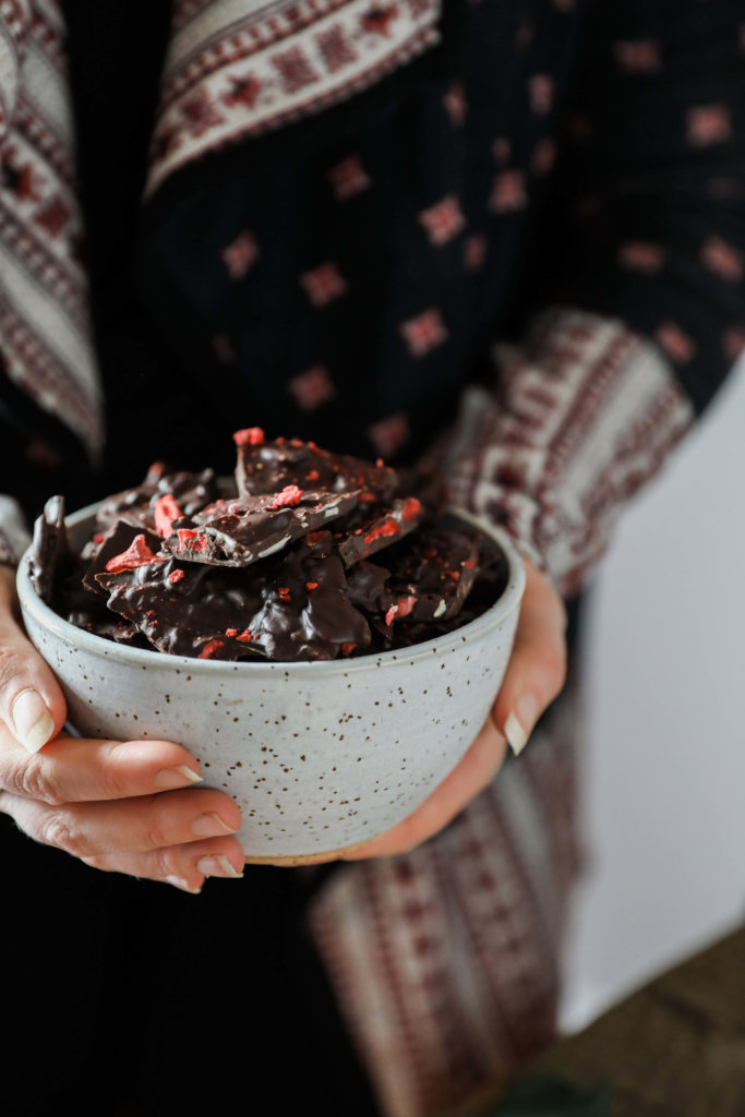 Strawberry Almond Chocolate Bark: Jessi's Kitchen