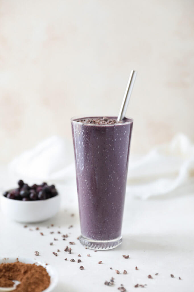 Raw Cacao Blueberry Smoothie: Jessi's Kitchen