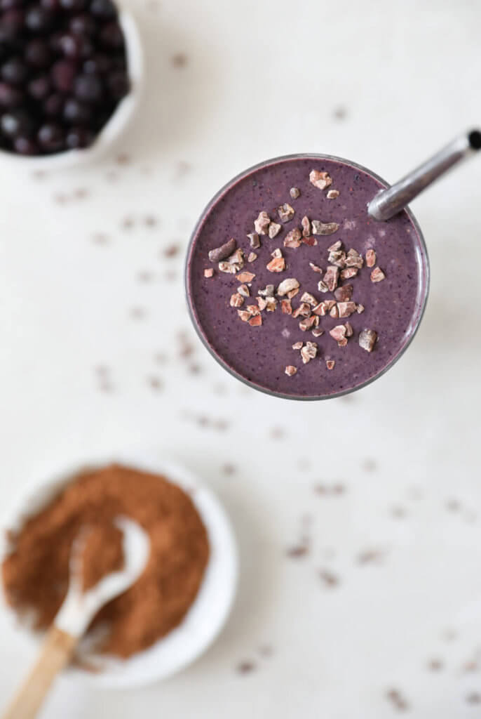 Raw Cacao and Blueberry Smoothie: Jessi's Kitchen